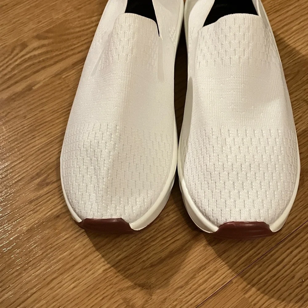 No Brand Women’s Slip on Sz 42 White Sneakers Perforated knit uppers-breathable - Picture 2 of 10